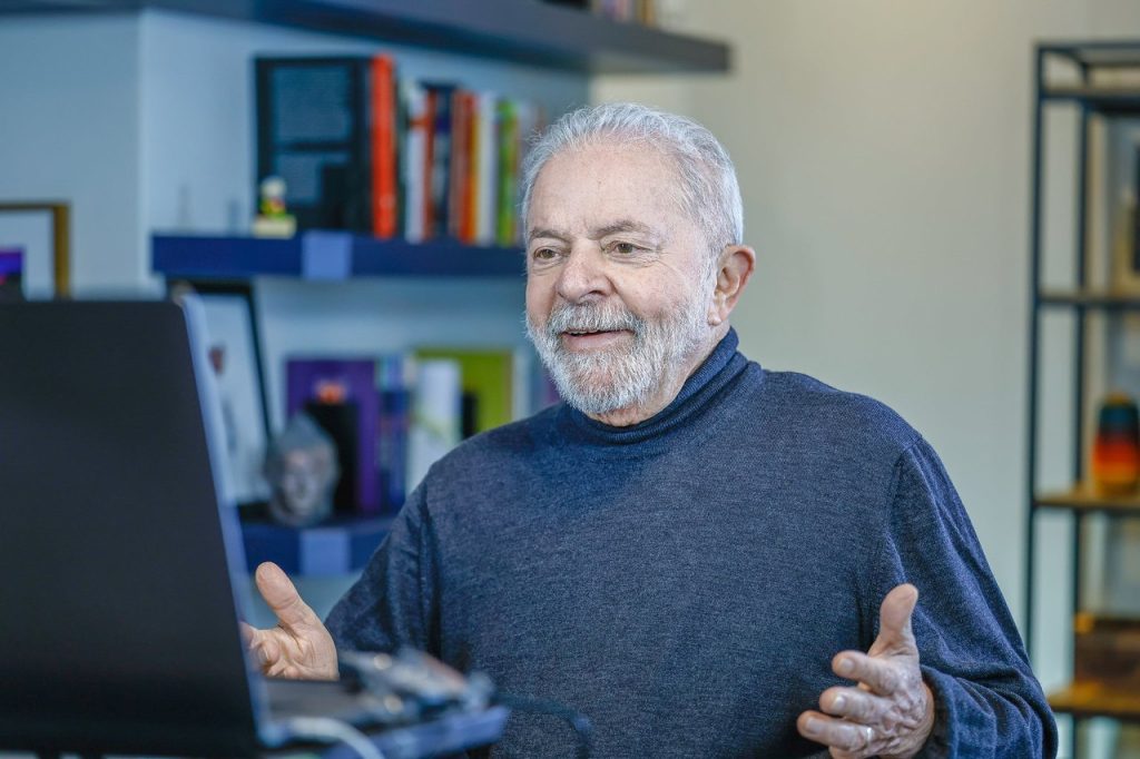 Lula concede entrevista