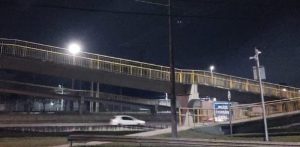 passarela na rodovia Presidente Dutra