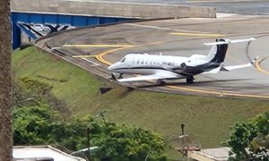 avião sai da pista no Aeroporto de Congonhas