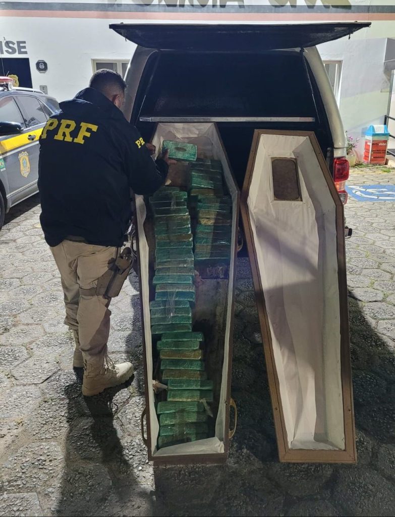 crack em caixão