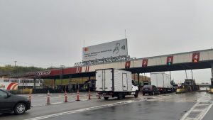 pedágio da rodovia Presidente Dutra em Arujá