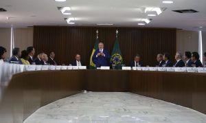 Lula em reunião ministerial