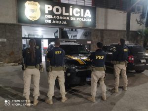 PRF na Delegacia de Arujá