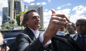Bolsonaro presta depoimento na Polícia Federal