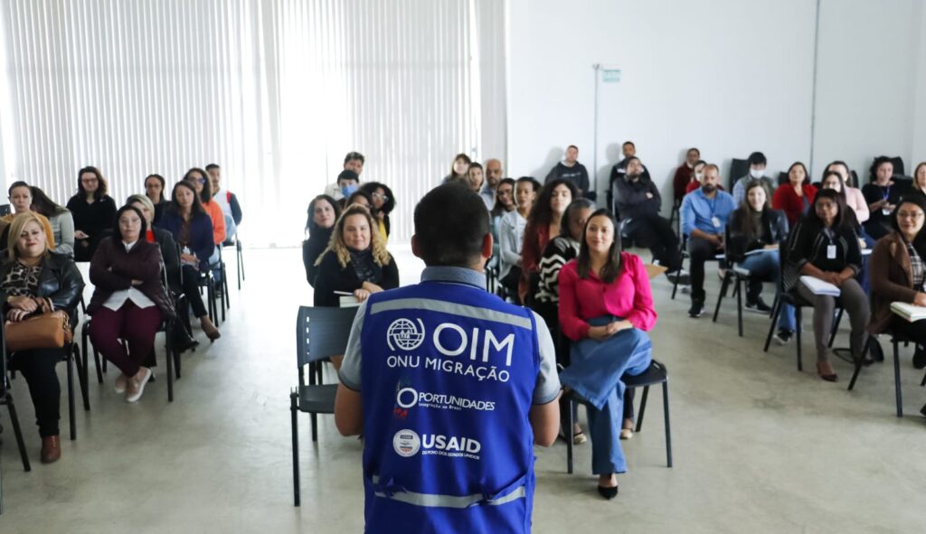 Encontro de formação para acolhimento de refugiados e imigrantes