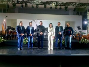 Luis Camargo, Clau Camargo e Abelzinho no lançamento da Campanha do Agasalho