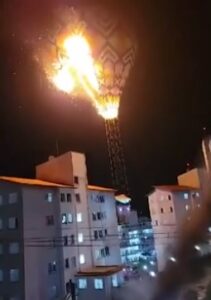 Balão cai em condomínio em Arujá