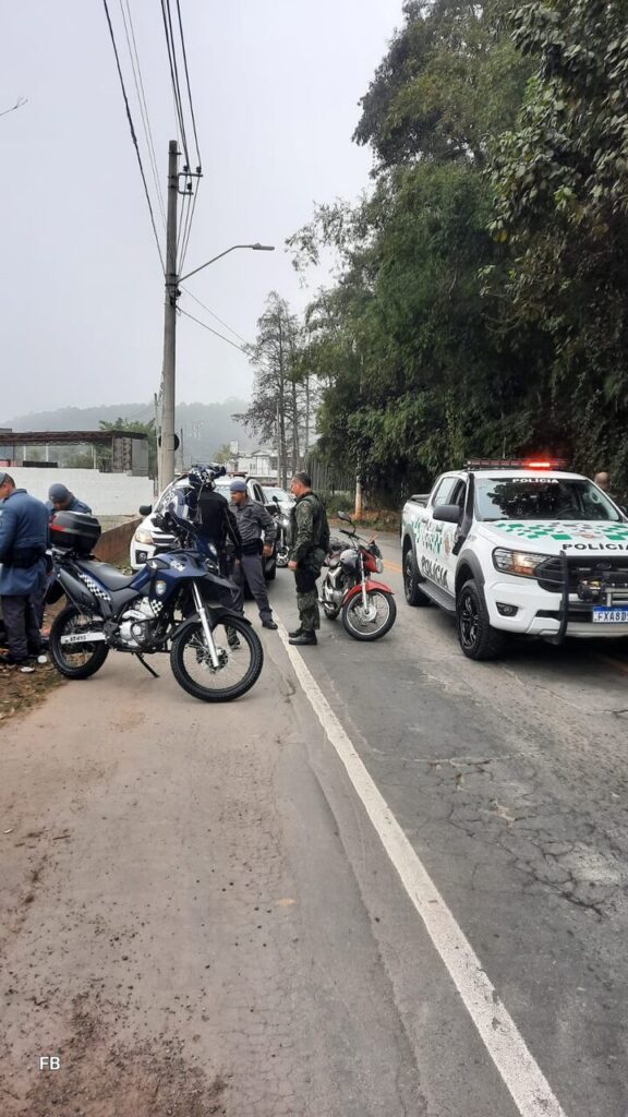Motociclista bate em GCM