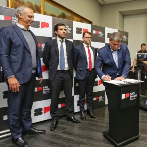Tarcísio assina contrato do Rodoanel Norte