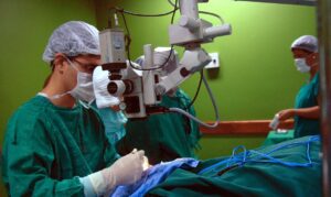 Operação x cirurgia