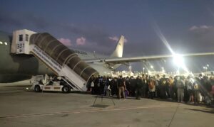 Avião da Força Aérea resgata brasileiros em Israel