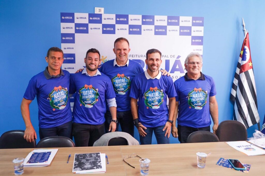 Luis Camargo e secretários em coletiva do Natal Encantado