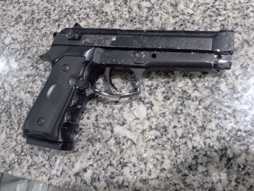Simulacro de arma de fogo