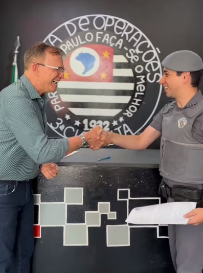 Luis Camargo e capitão Pelegrini