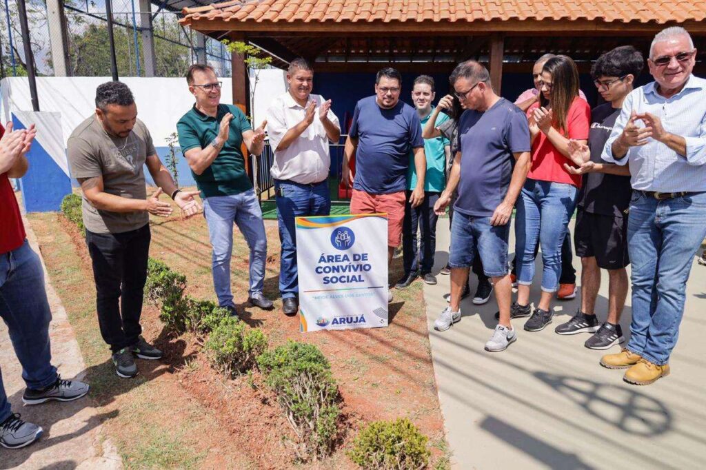 Área de convívio social no Arujamérica