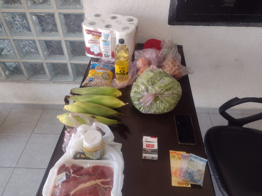 Compras de supermercado apreendidas
