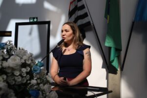 Palestra cuidados a mães de autistas