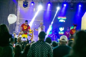 Mamonas Assassinas Cover na Festa das Nações