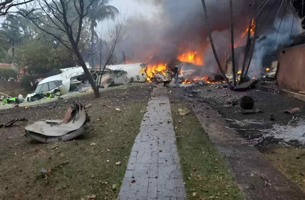 queda de avião em Vinhedo