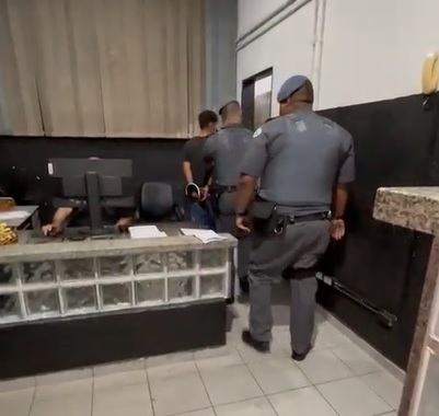 Homem descumpre medida socioprotetiva é detido pela polícia