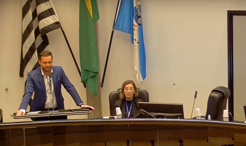 Leonardo Reis, secretário municipal de Saúde, em audiência pública