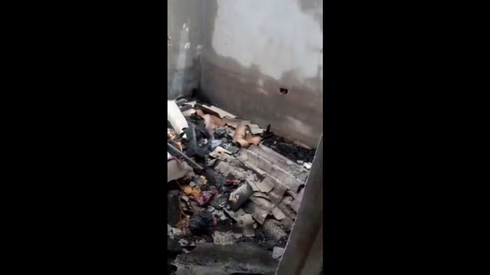 Incêndio-em-casa-no-Parque-Rodrigo-Barreto
