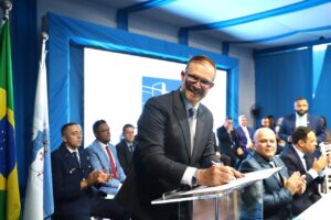 Luis Camargo, prefeito empossado para o segundo mandato