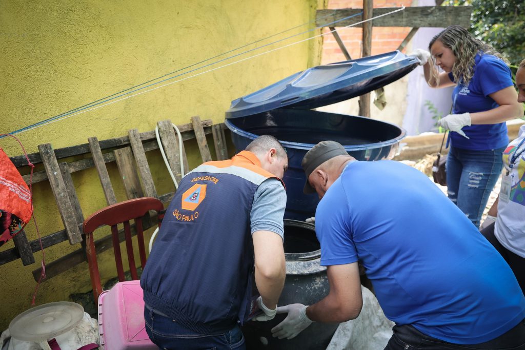 combate à dengue x Defesa Civil