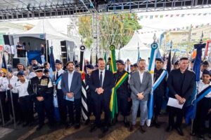 Ato Cívico aniversário de Arujá