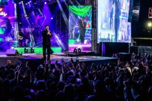 Gustavo Mioto, em show no Arujá Fest
