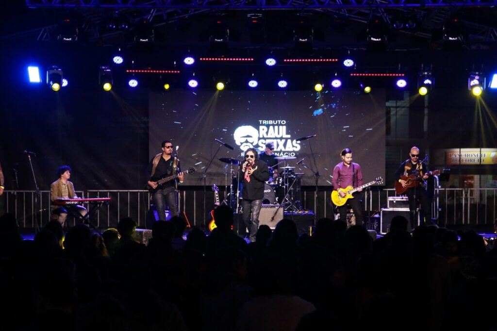 Tributo a Raul Seixas na Festa das Nações