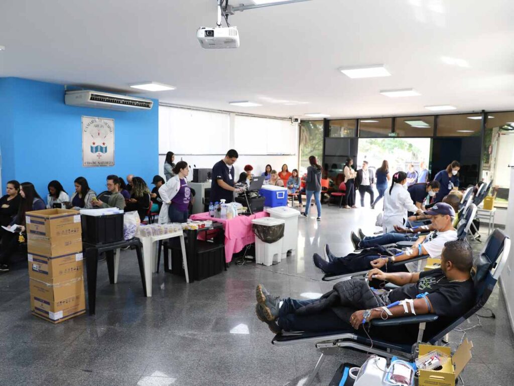 campanha de doação de sangue na Câmara de Aruja