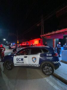 Operação conjunta da GCM e PM foca em adegas irregulares em Arujá