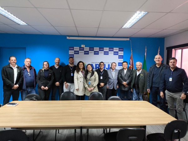 Arujá firma parceria com SEBRAE