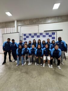 PREFEITURA DE ARUJÁ ENTREGA AGASALHOS PARA ATLETAS