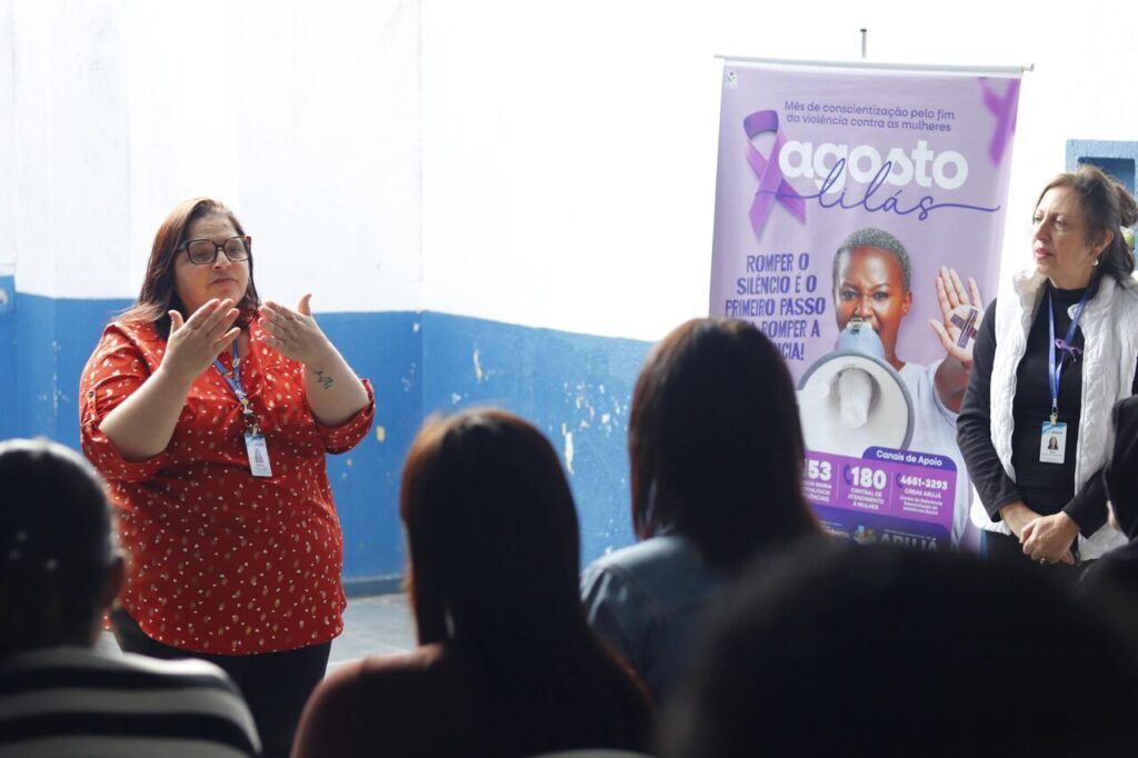ARUJÁ AMPLIA AÇÕES DO AGOSTO LILÁS E PROMOVE PALESTRA PARA FAMÍLIAS DO CENTRO DE CONVIVÊNCIA DA CRIANÇA E DO ADOLESCENTE DO MIRANTE
