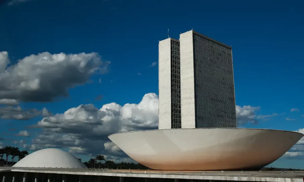 monumentos brasilia cupula plenario da camara dos deputados