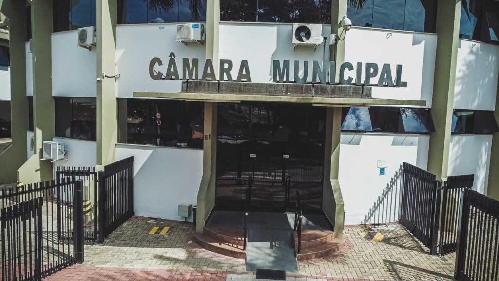 vereadores retomam sessão