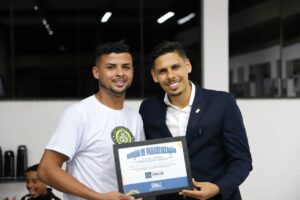 Câmara homenageia Monitor Fera