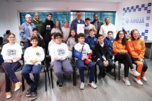 Prefeito recebe projetos de Lei elaborados por Vereadores Mirins