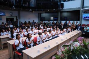 Câmara de Arujá realiza cerimônia de posse e diplomação da 2ª edição do programa “Vereador Mirim por Um Dia”