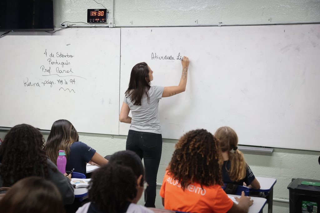 Educação de SP define para novembro posse