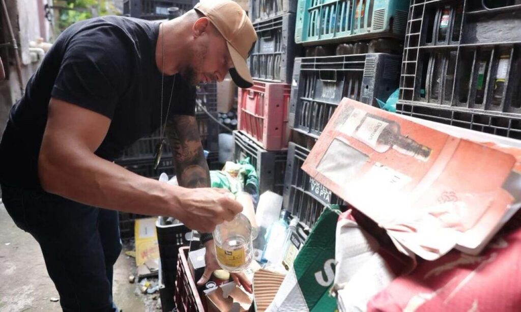 mais de 55 pessoas já foram presas por venda de bebida adulterada