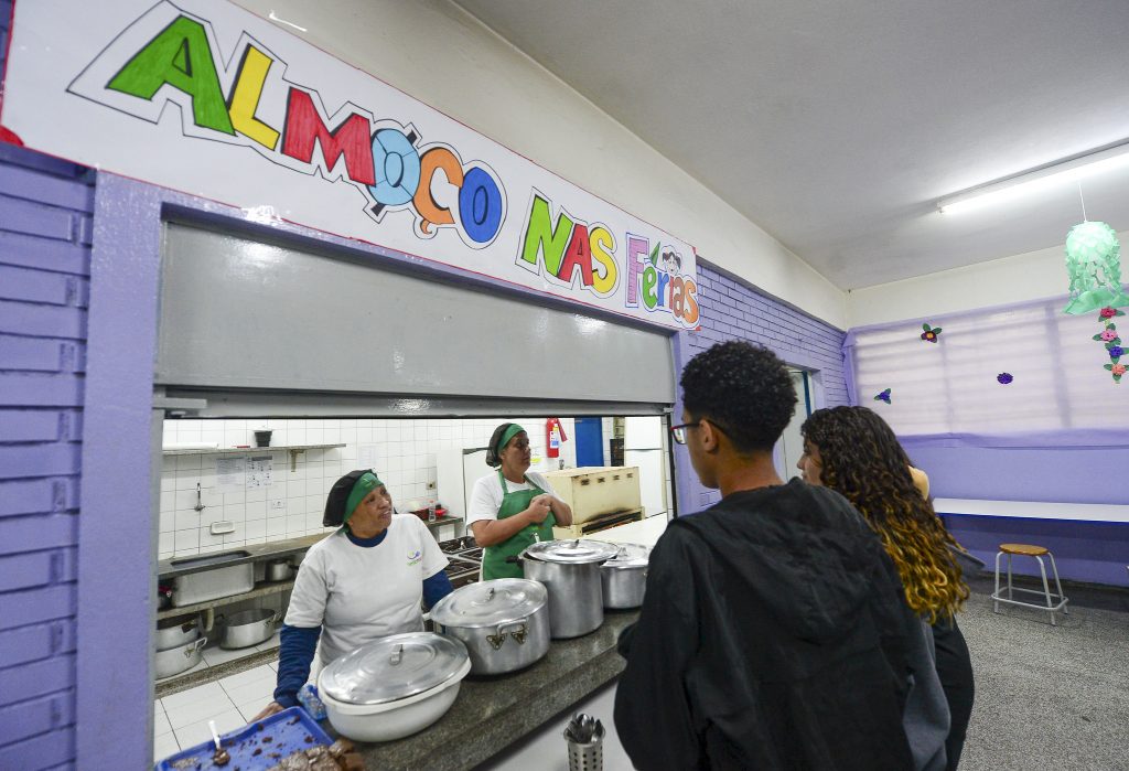 almoço nas férias nas escolas estaduais