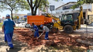 obras na avenida Mário Covas