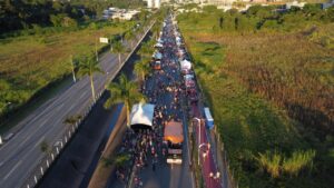 Arujá Folia na avenida Mário Covas