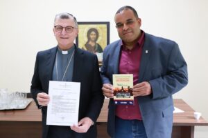 Dom Pedro Luiz Stringhini e vereador Divinei