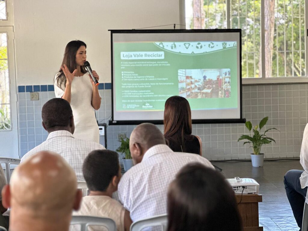 Clau Camargo, Vale Reciclar