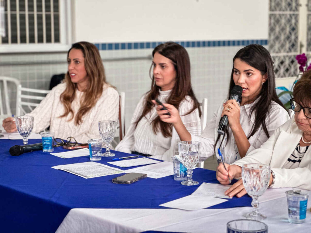 Clau Camargo, reunião do Condemat