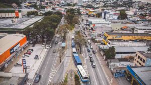 avenida Mário Covas, rodoviária de Arujá, Centro
